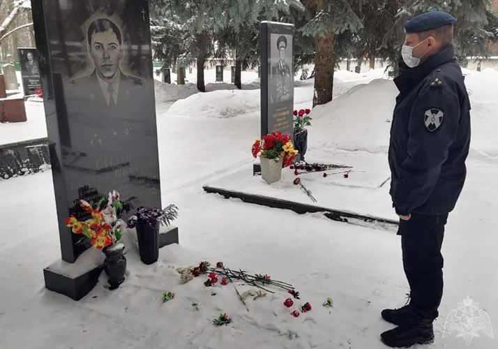 В день образования СОБР сотрудники отряда почтили память сослуживцев
