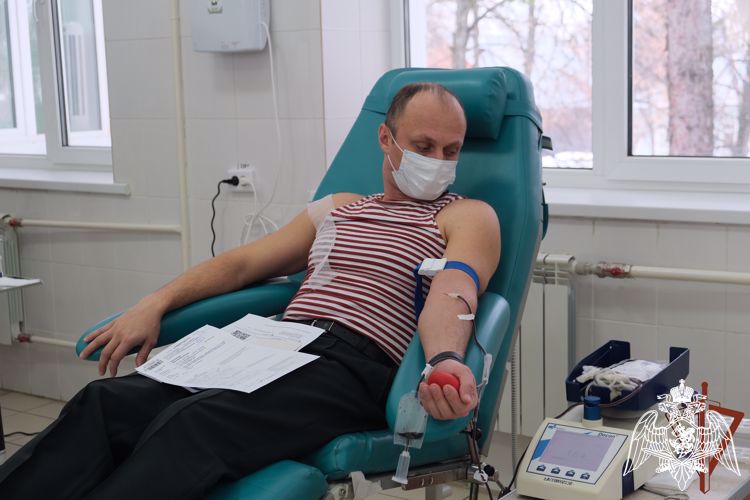 Донорская акция Росгвардии «От сердца к сердцу» прошла в Курской области