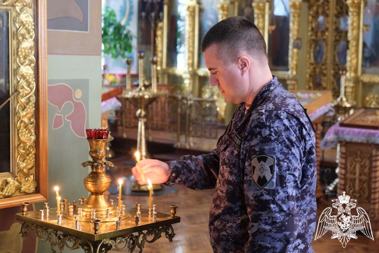 Курские росгвардейцы приняли участие в благодарственном молебне