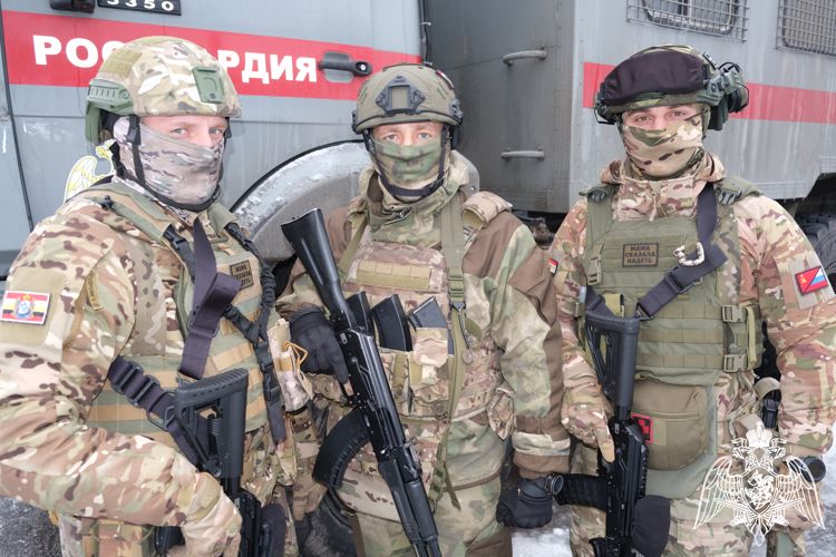 Курские росгвардейцы записали поздравительный видеоролик для своих мам