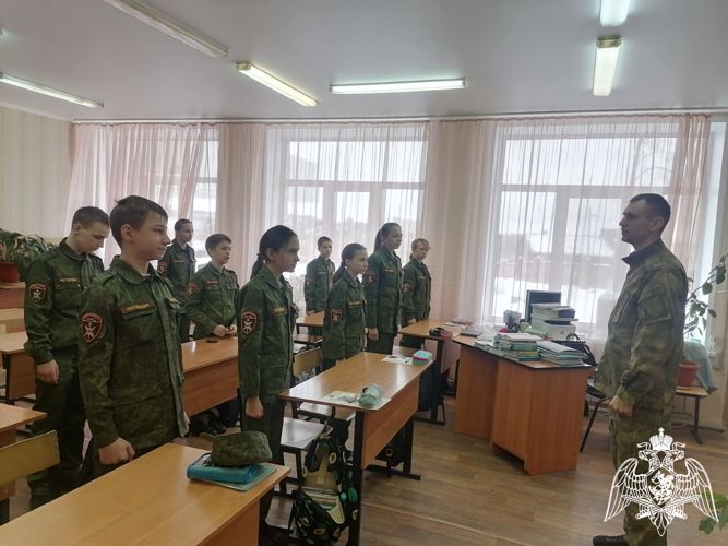 Курские росгвардейцы провели уроки мужества, посвященные Дню памяти воинов-интернационалистов