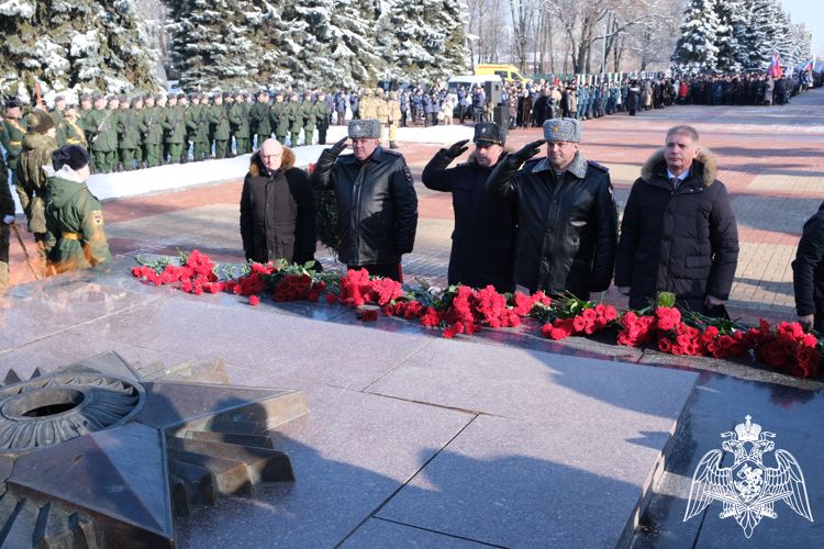 Начальник регионального Управления Росгвардия принял участие в памятном мероприятии, посвященном 80-летию освобождения города Курска от немецко-фашистских захватчиков