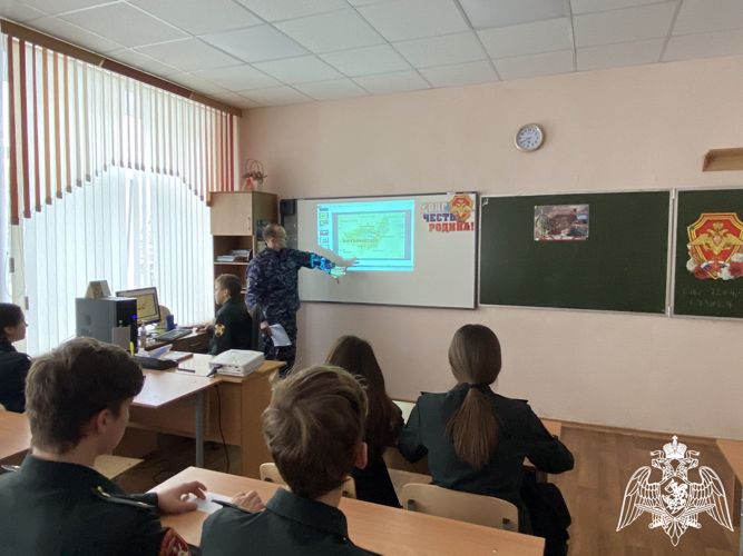 Курские росгвардейцы провели уроки мужества, посвященные Дню памяти воинов-интернационалистов