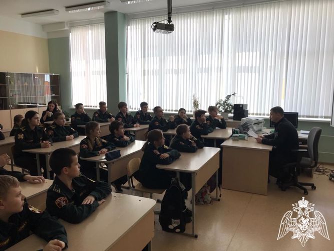 Курские росгвардейцы провели уроки мужества, посвященные Дню памяти воинов-интернационалистов