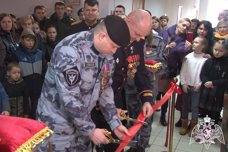 В Курске в ОМОН «Финист» состоялось открытие комнаты Славы – музея «Вихрь мгновений»