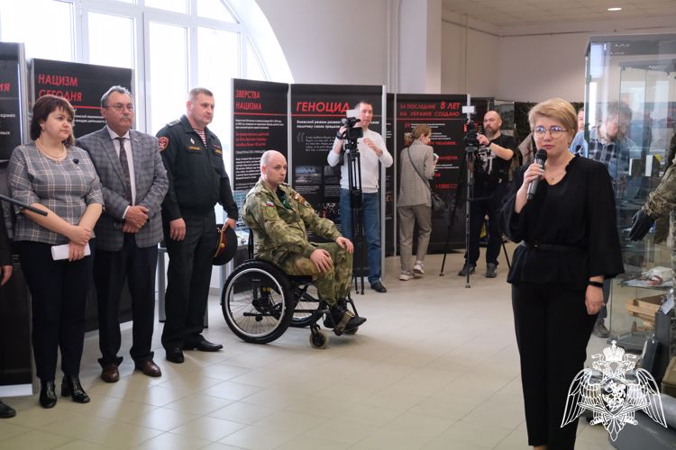 Росгвардейцы приняли участие в открытии выставки «Обыкновенный нацизм»