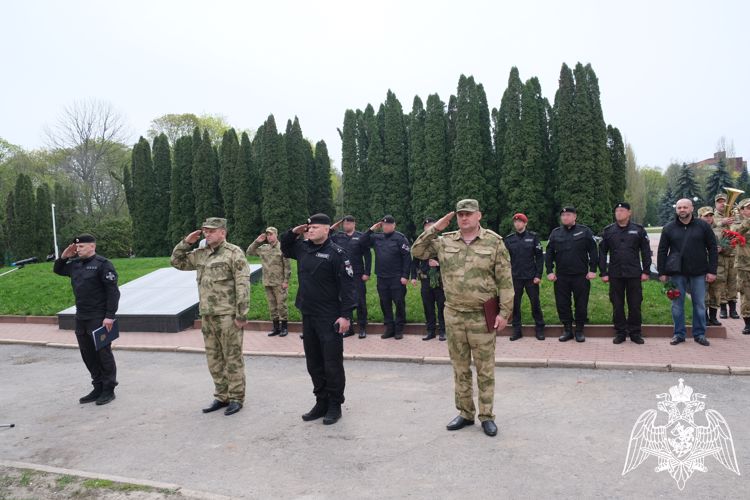 В Курске почтили память погибшего росгвардейца 