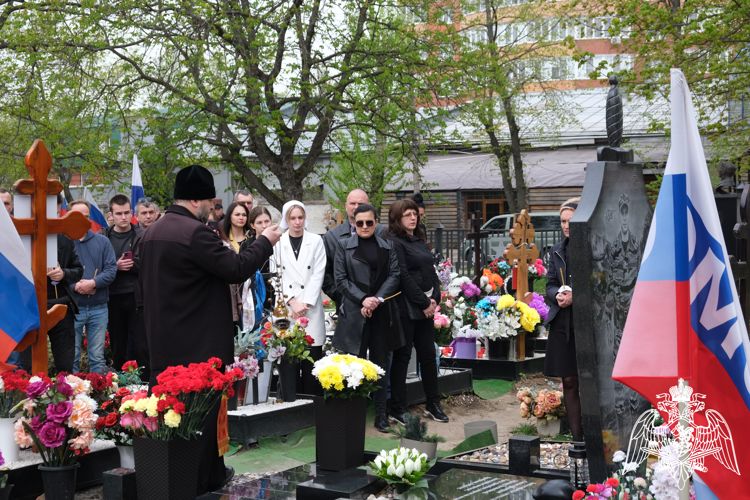 В Курске почтили память погибшего росгвардейца 