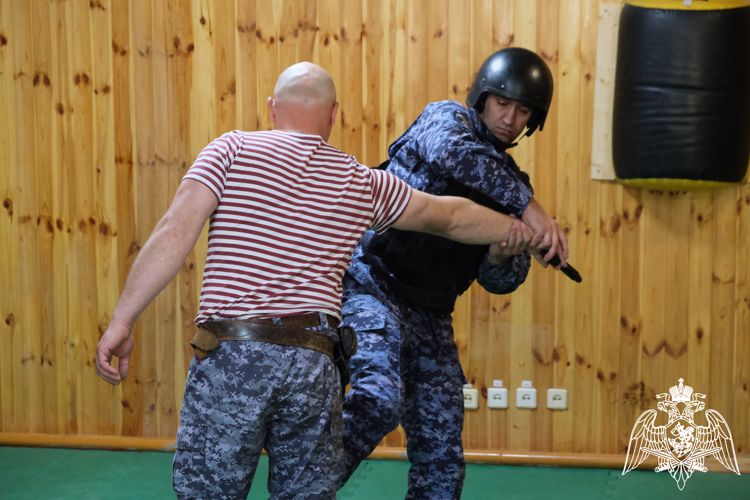 В Курске определен лучший экипаж вневедомственной охраны Росгвардии