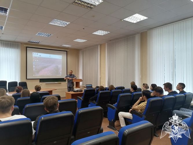 В Курске студентами  Юго-Западного государственного университета рассказали о службе в  Росгвардии