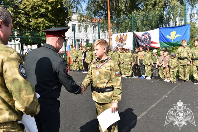 Воспитанники подшефного кадетского класса Управления Росгвардии по Курской области приняли участие в региональном турнире «Комплекс с пистолетом»