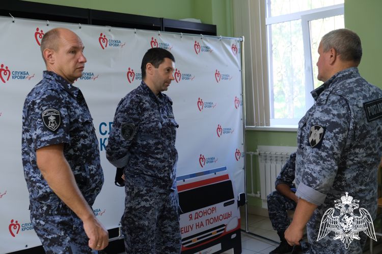 Росгвардейцы поддержали донорскую акцию «От сердца к сердцу» в Курске