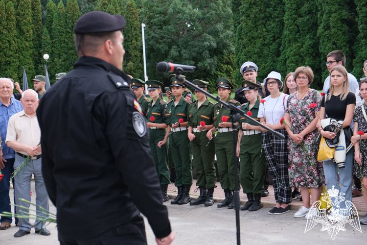 Росгвардейцы почтили память погибших в борьбе с терроризмом 