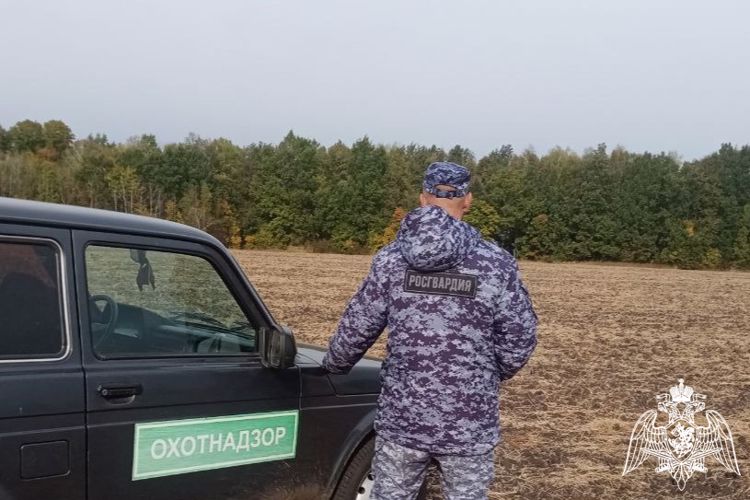 Сотрудники Росгвардии проверили охотников в Курской области