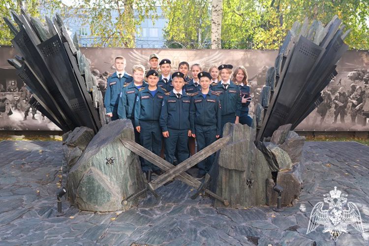 Курские школьники посетили музей регионального Управления Росгвардии