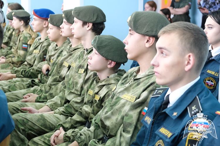 Курским студентам рассказали о Росгвардии