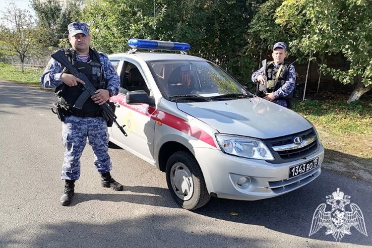 Росгвардейцы помогли вернуться домой потерявшемуся 74-летнему жителю Курской области