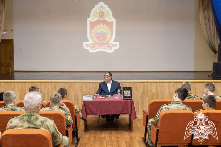 Росгвардия провела презентацию первой книги для подростков