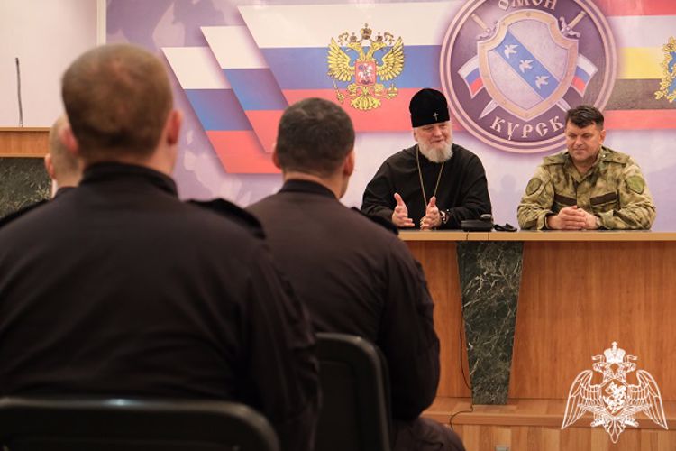 Икону Архистратига Михаила передали курским росгвардейцам
