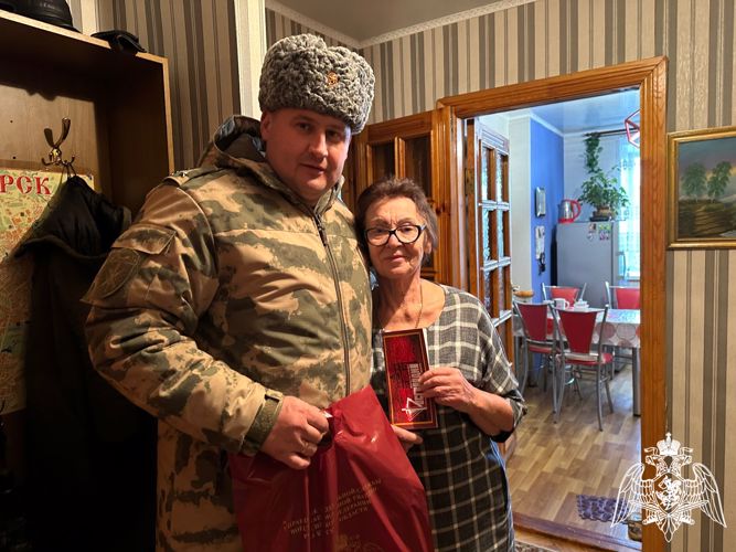 Курские росгвардейцы  поздравили  матерей и вдов военнослужащих и сотрудников с Днем матери