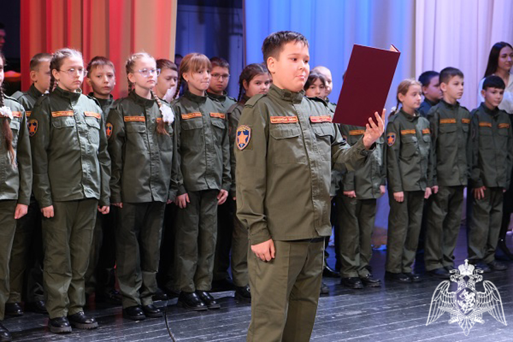 148 школьников стали подшефными воспитанниками Управления Росгвардии по Курской области