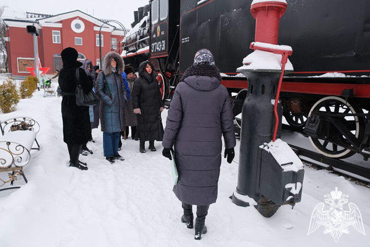 Члены семей погибших росгвардейцев посетили мемориальный комплекс «Курская битва»