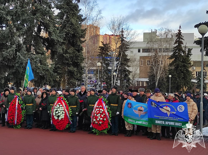 В Курске Росгвардия почтила память воинов - интернационалистов