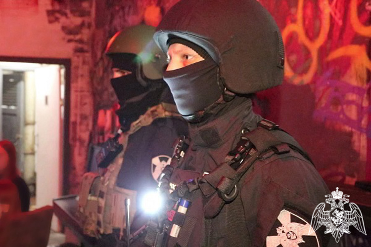 При содействии ОМОН Росгвардии в Курске прошел профилактический рейд