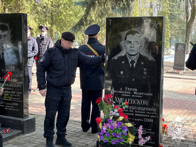 В Курске росгвардейцы почтили память Героя России, бойца ОМОН Андрея Хмелевского