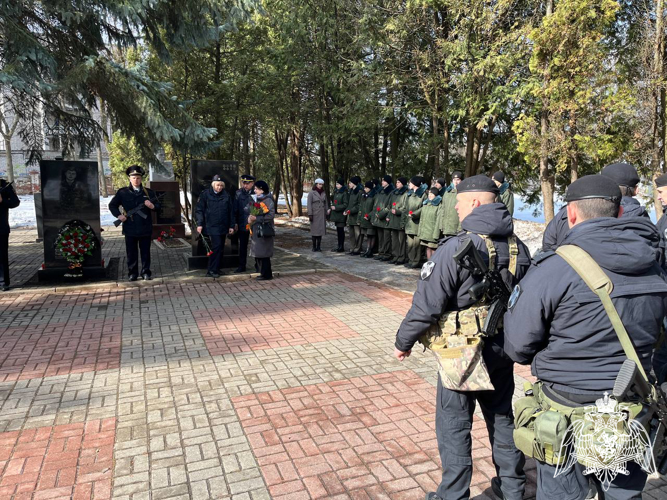 В Курске росгвардейцы почтили память Героя России, бойца ОМОН Андрея Хмелевского