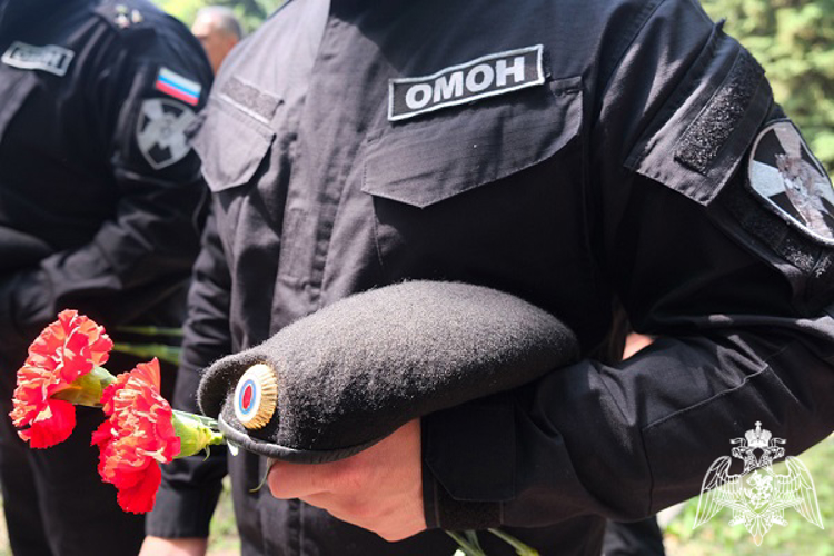 В Курске росгвардейцы почтили память товарищей, погибших в Республике Ингушетия 