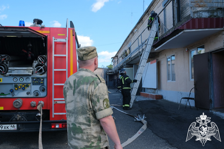 В Курске прошло пожарно-тактическое учение Росгвардии и МЧС