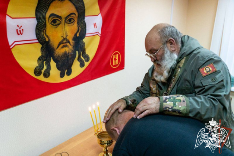Священнослужители РПЦ навестили росгвардейцев, выполняющих служебно-боевые задачи в Курской области