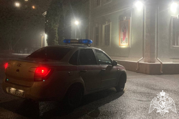 В Курске наряд Росгвардии задержал мужчину проникшего в храм