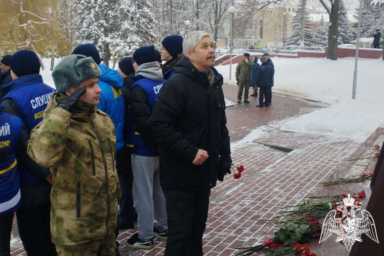 В Курске росгвардейцы почтили память погибших воинов-интернационалистов