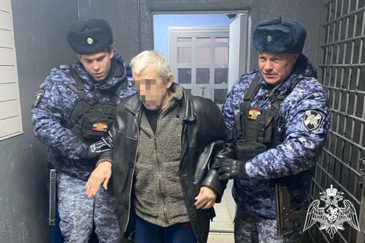 В Курске сотрудники Росгвардии задержали мужчину, подозреваемого в совершении убийства