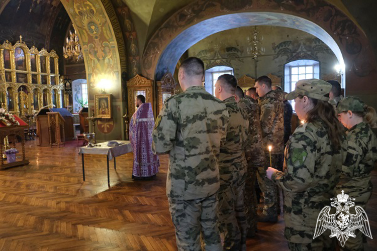 В Курске в преддверии Дня войск национальной гвардии состоялся благодарственный молебен