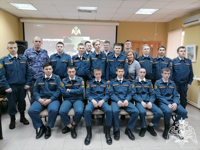 Сотрудник Росгвардии рассказал курским студентам о войсках правопорядка