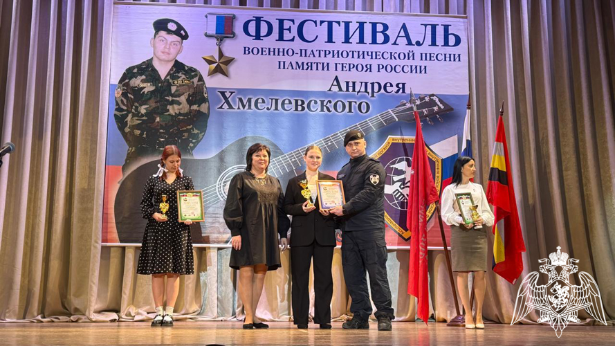 Росгвардейцы почтили память Героя России, бойца Курского ОМОН Андрея Хмелевского