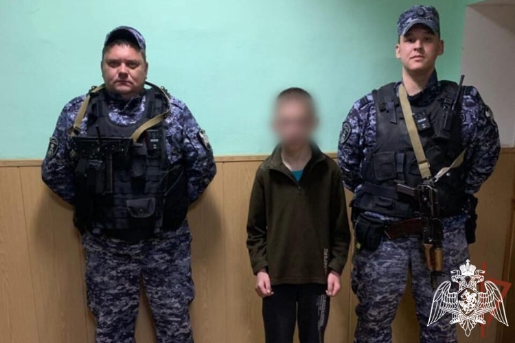 Росгвардейцы нашли пропавшего подростка в Курске