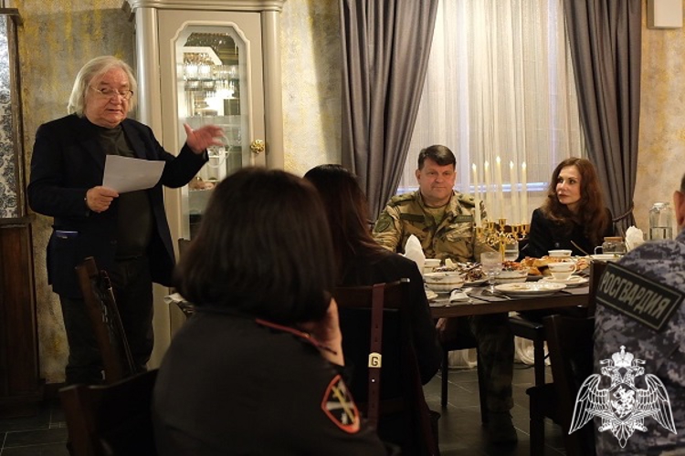 В Курске Росгвардия провела литературную гостиную