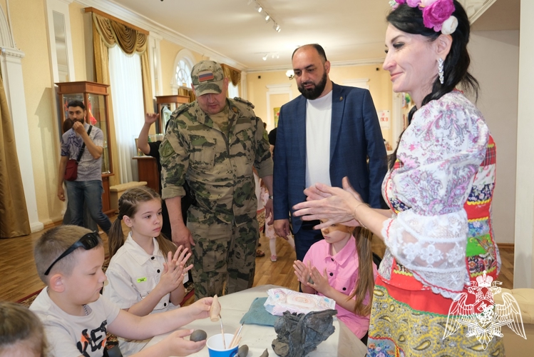 Росгвардейцы организовали праздник для юных курян