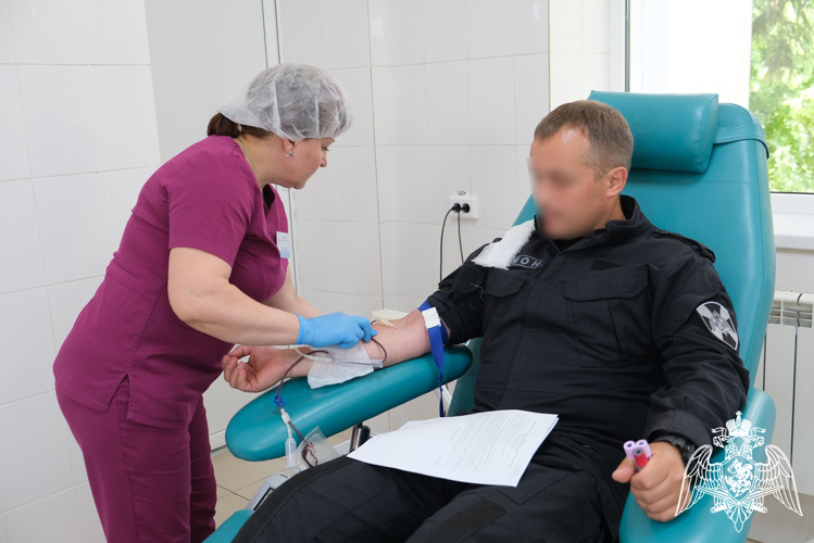 Росгвардейцы сдали донорскую кровь для медицинских учреждений Курской области