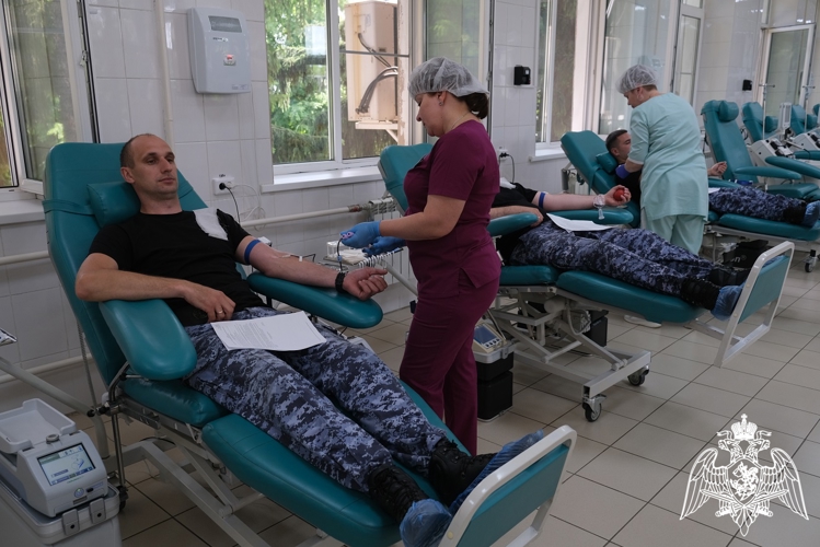Росгвардейцы сдали донорскую кровь для медицинских учреждений Курской области