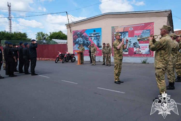 В Курске состоялось торжественное вручение мототехники спецподразделениям Росгвардии