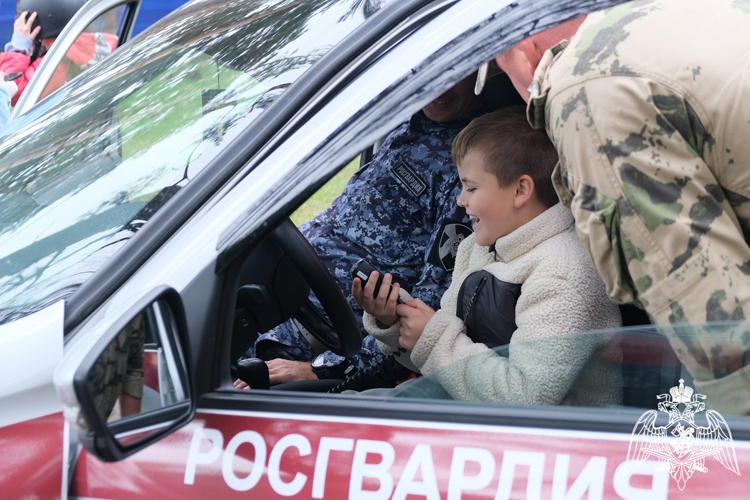 В Курске завершилась ведомственная акция «Каникулы с Росгвардией»
