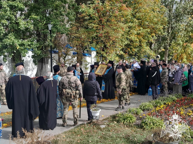 В Курске росгвардейцы обеспечили общественный порядок во время празднования Дня города и передвижения иконы Божией Матери «Знамение»