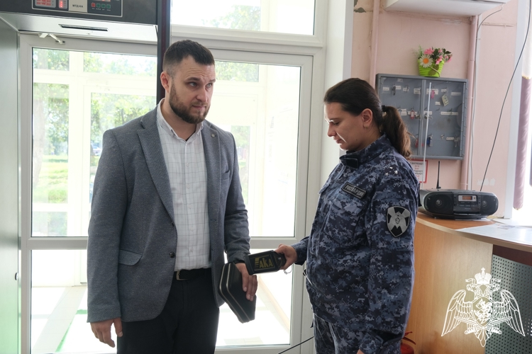 Росгвардия обеспечила безопасность проведения выборов в Курской области