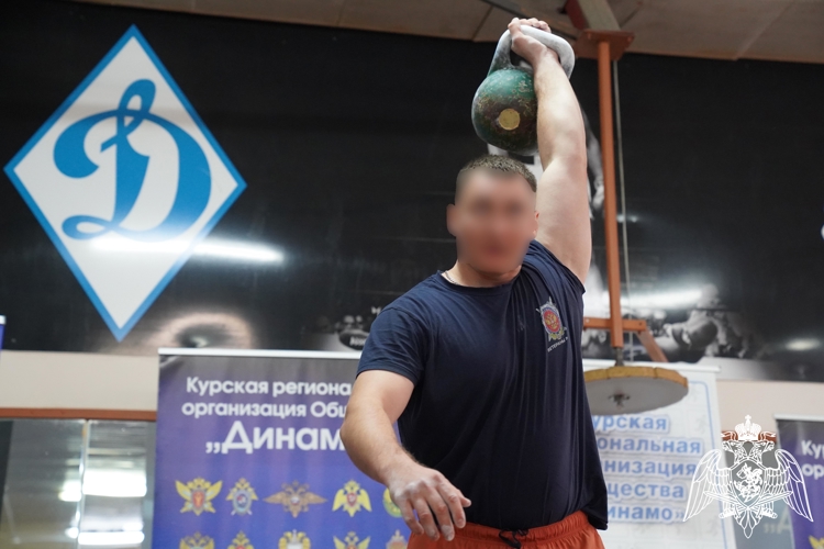 Команда регионального Управления Росгвардии стала победителем турнира по гиревому спорту в Курске
