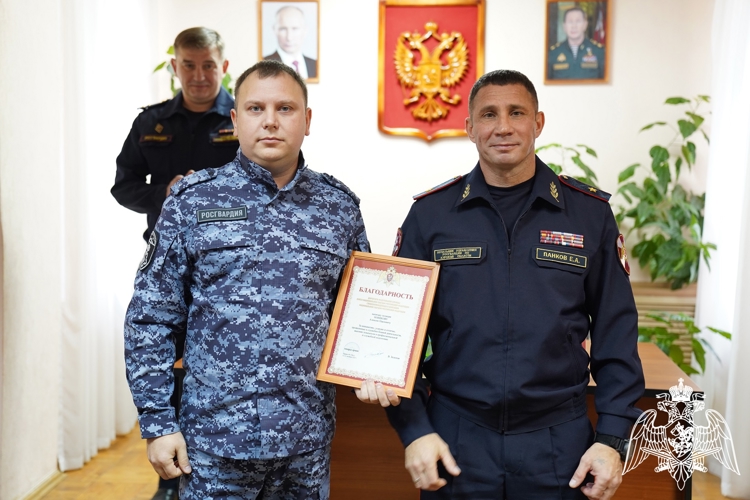В Курске сотрудники вневедомственной охраны отметили профессиональный праздник